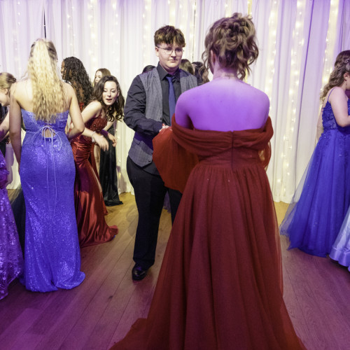Prom-042