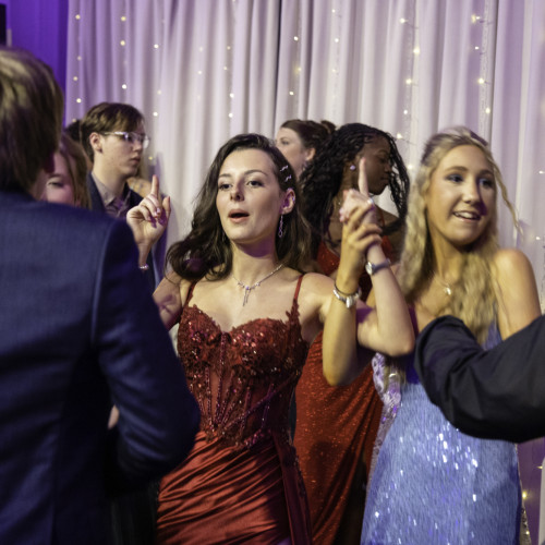 Prom-046