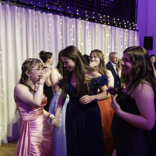 Prom-051