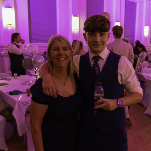 Prom-059