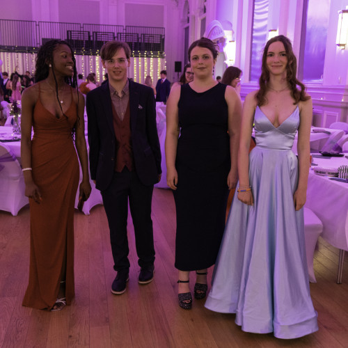 Prom-065