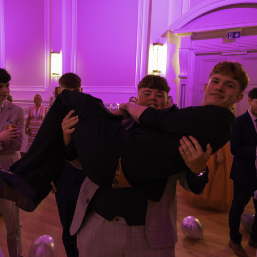 Prom-085